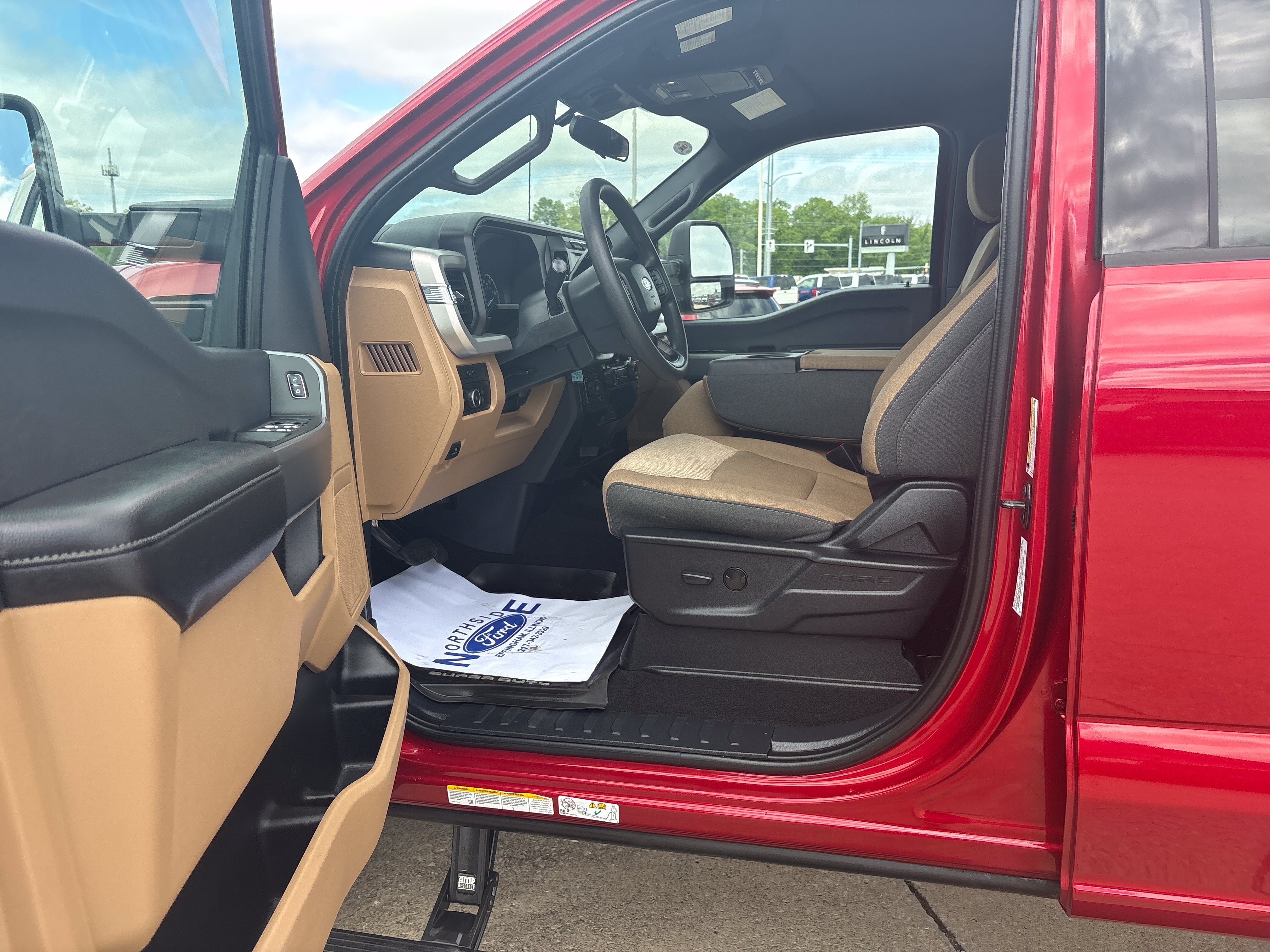 Used 2024 Ford F450 XLT w/ 360-Degree Camera Package AWD/4WD image 8