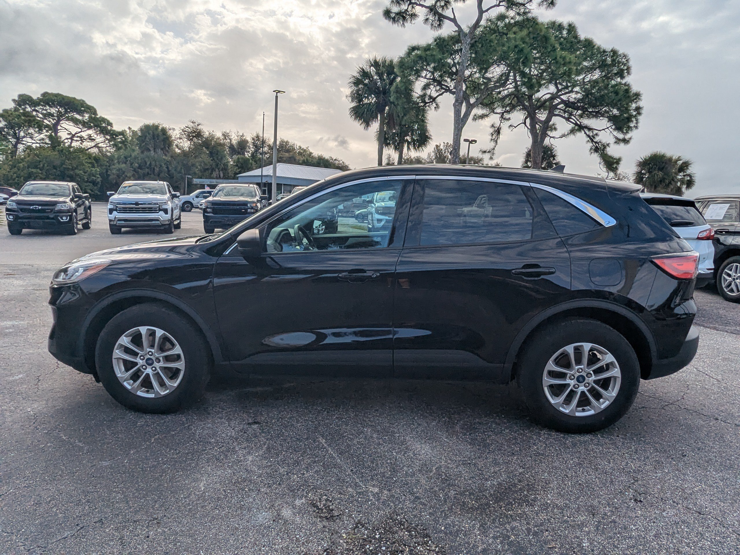 Used 2022 Ford Escape SE w/ Convenience Package AWD/4WD image 7