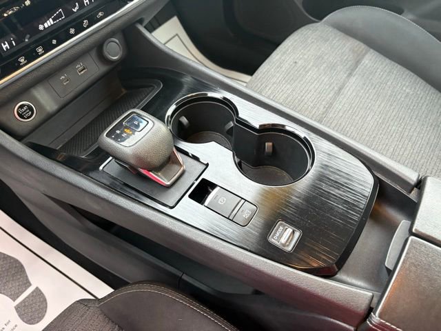 Used 2022 Nissan Rogue SV image 21