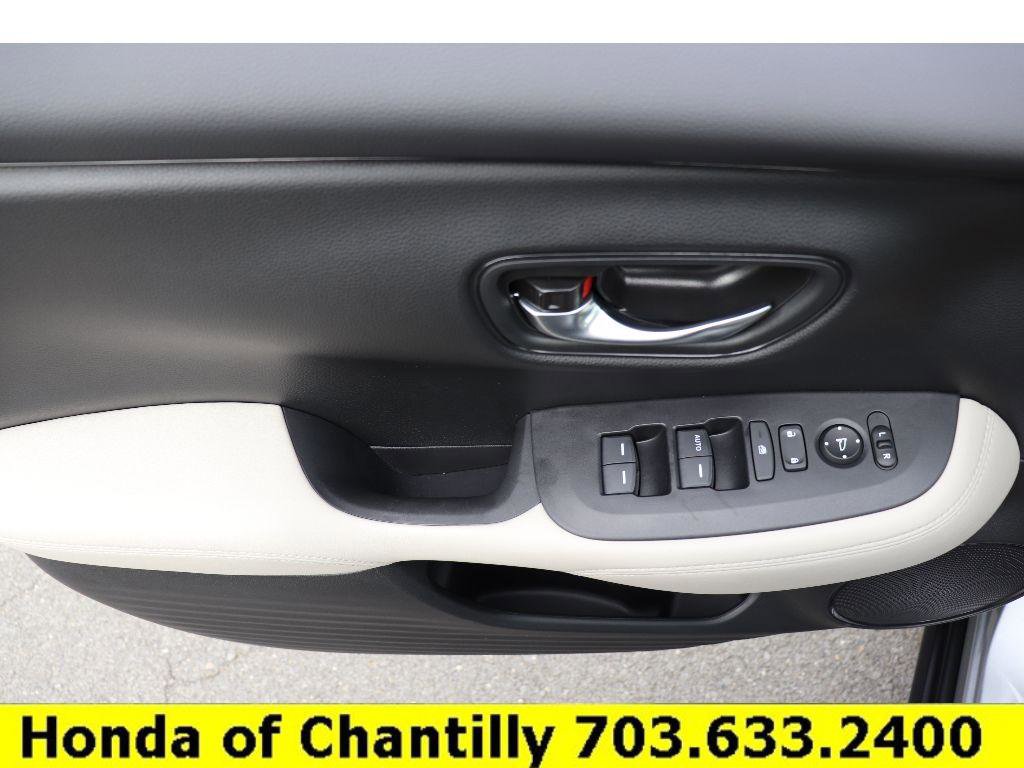 Certified 2026 Honda HR-V LX image 19