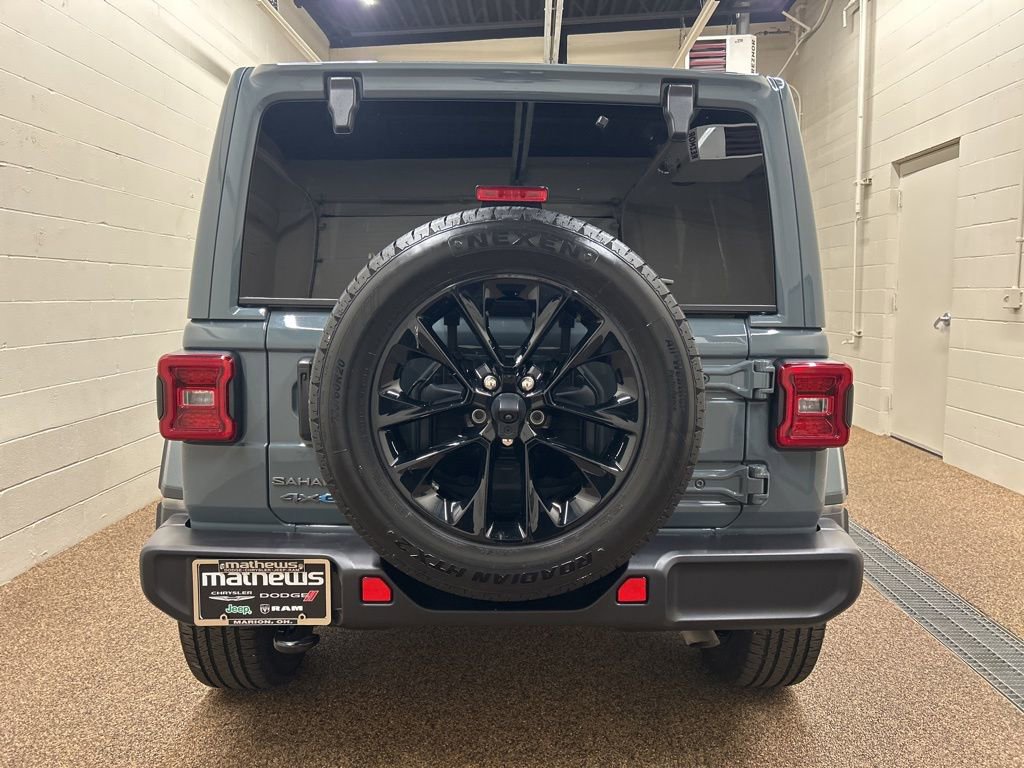 Used 2025 Jeep Wrangler Unlimited Sahara image 3