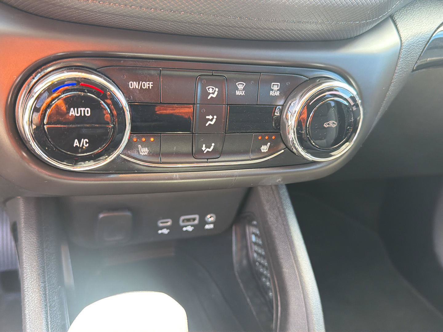 Used 2023 Chevrolet TrailBlazer LT w/ Convenience Package AWD/4WD image 13