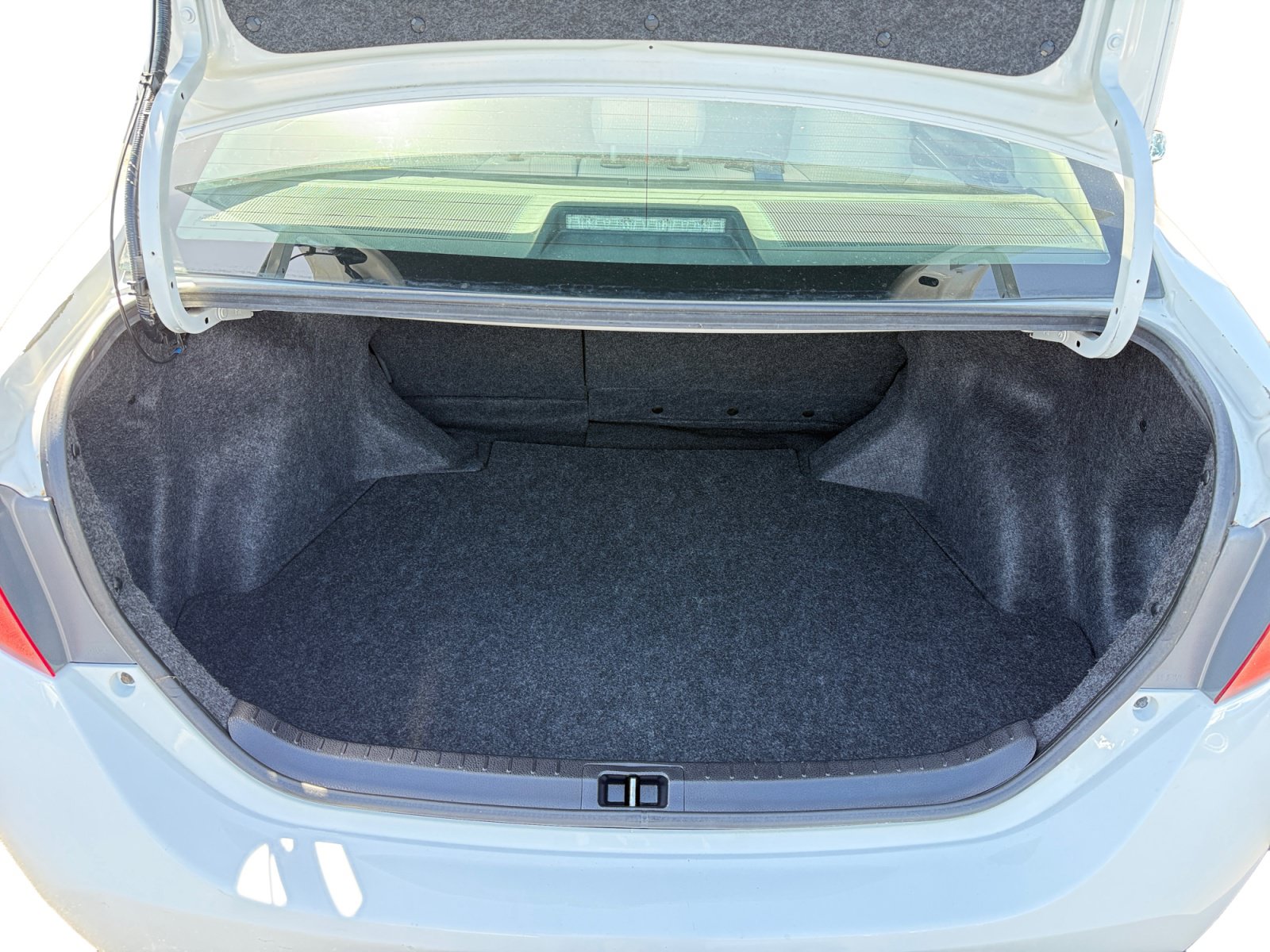 Used 2014 Toyota Corolla L FWD image 17