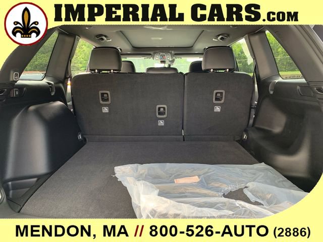 New 2025 Jeep Grand Cherokee Limited w/ Black Appearance Package image 13