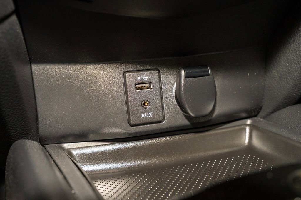 Used 2016 Nissan Rogue SV image 13