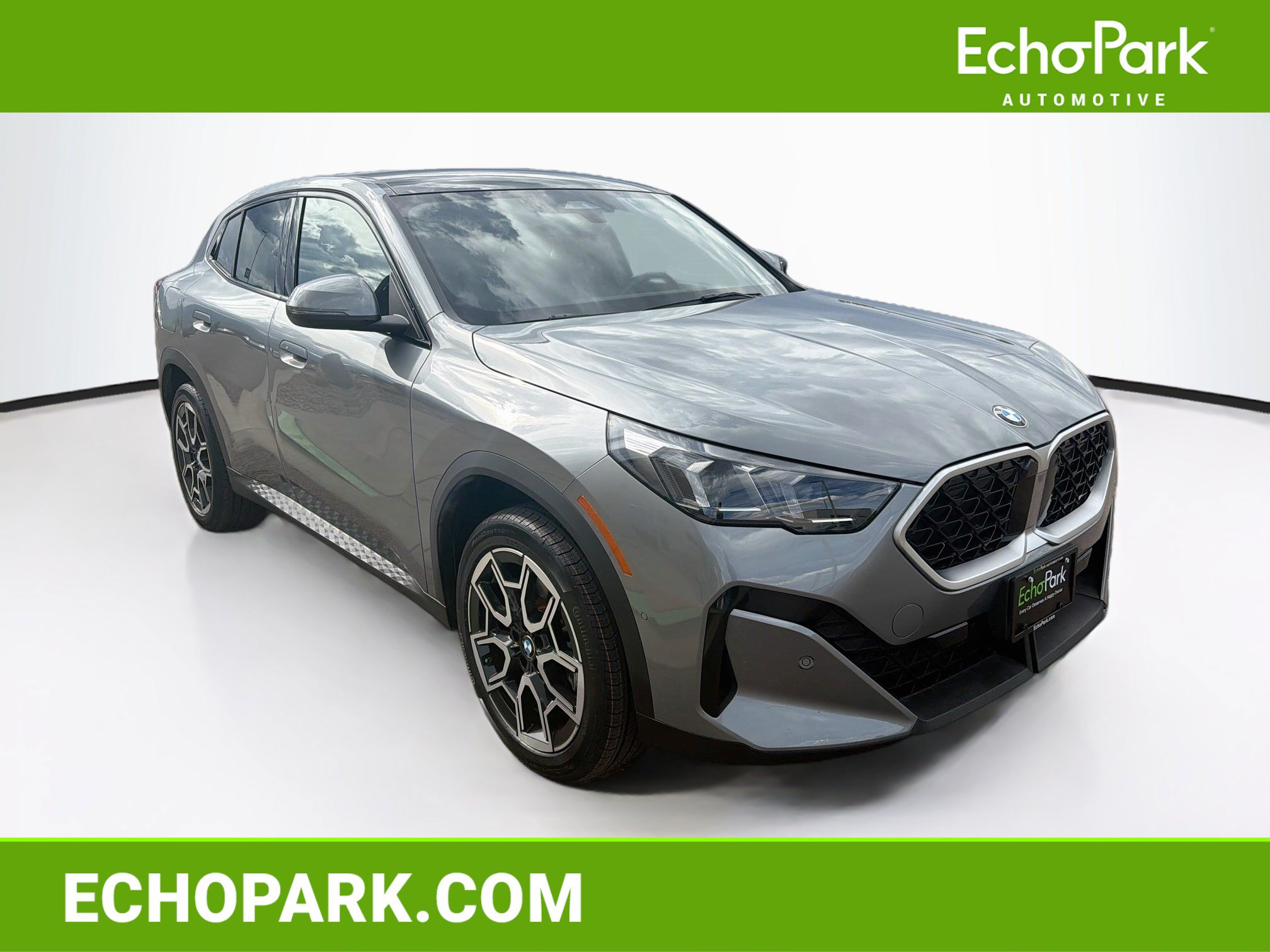 Used 2026 BMW X2 xDrive28i AWD/4WD image 1