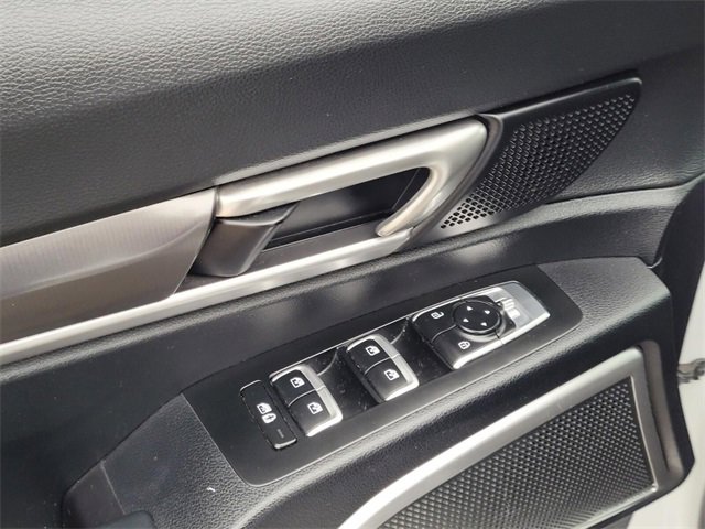 Used 2024 Kia Telluride S image 16