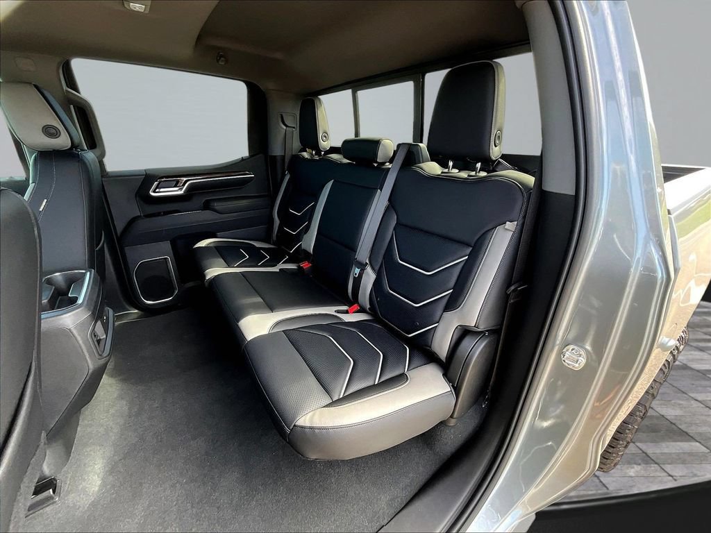 New 2026 Chevrolet Silverado 1500 RST w/ Dark Appearance Package AWD/4WD image 23