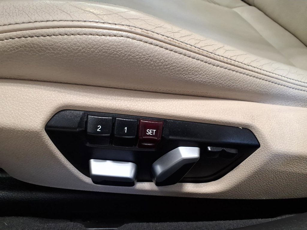 Used 2016 BMW 328i Sedan RWD image 17