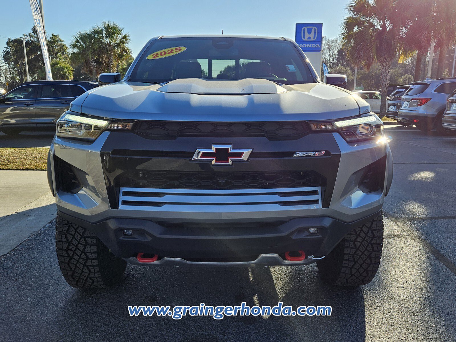 Used 2025 Chevrolet Colorado ZR2 w/ Technology Package image 8