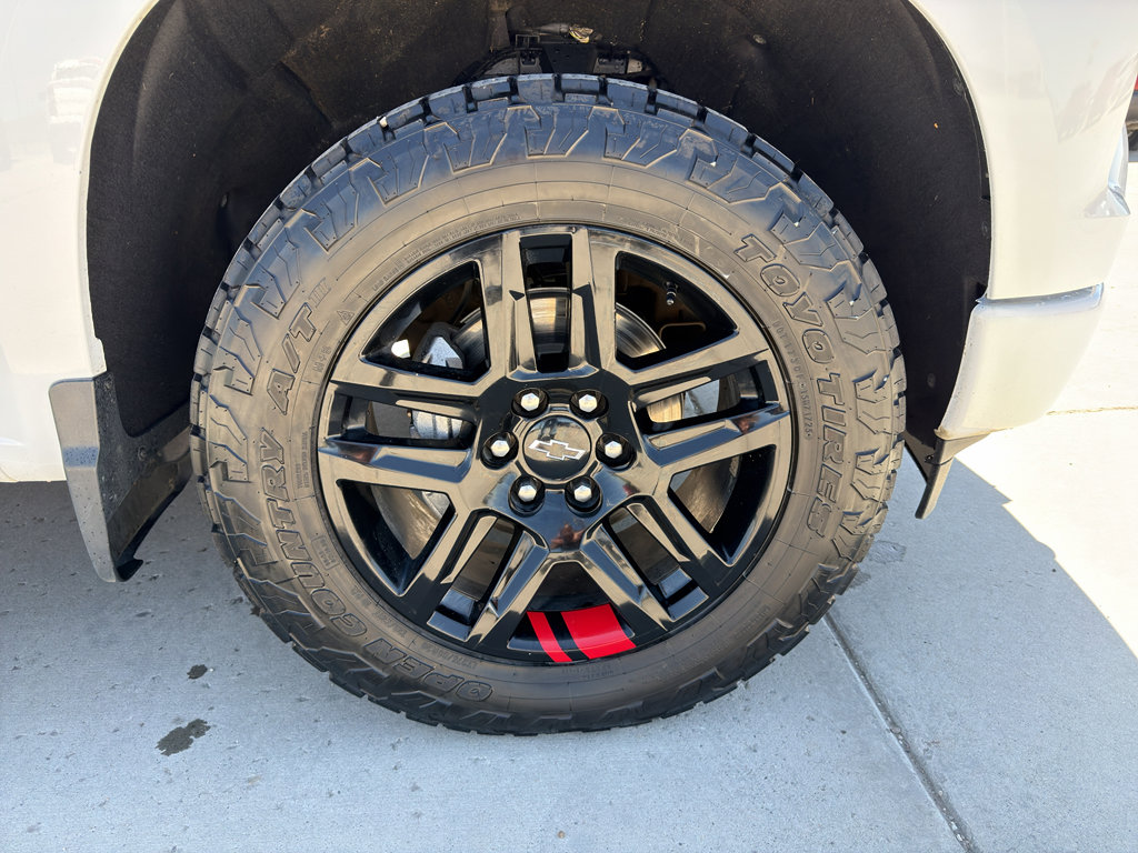 Used 2023 Chevrolet Silverado 1500 RST w/ Redline Edition AWD/4WD image 25