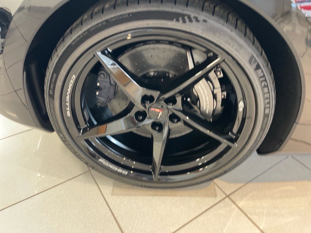 New 2025 Chevrolet Corvette E-Ray image 18