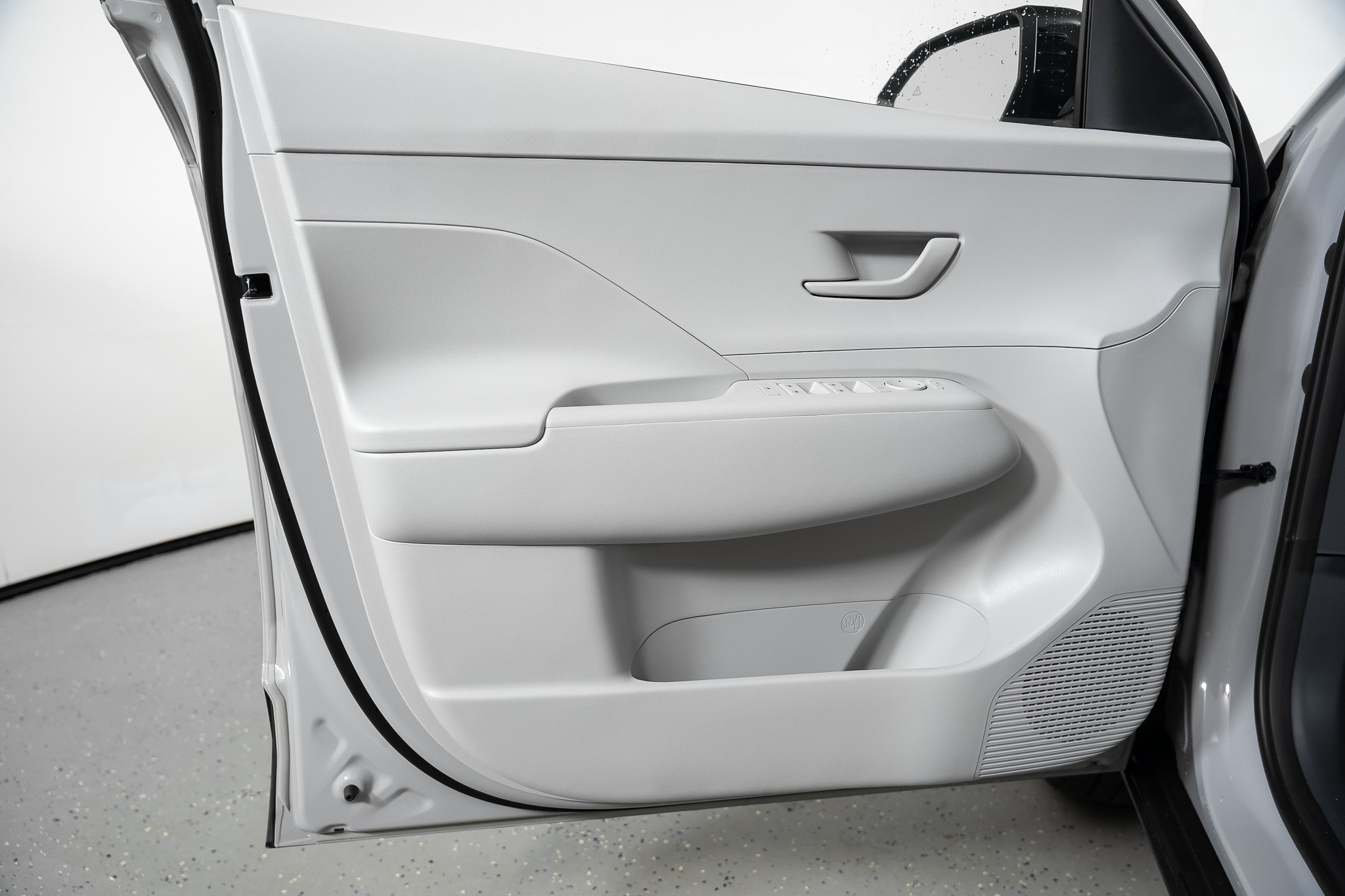 New 2026 Hyundai Kona SEL Sport FWD image 32
