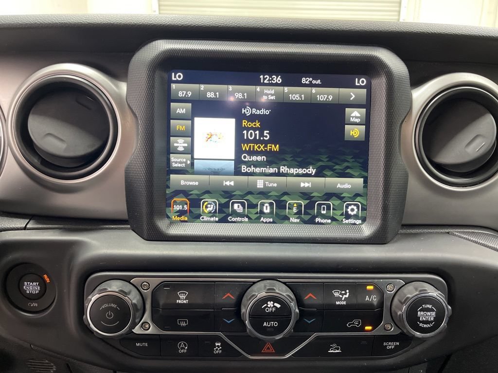 Used 2021 Jeep Wrangler Sport AWD/4WD image 17