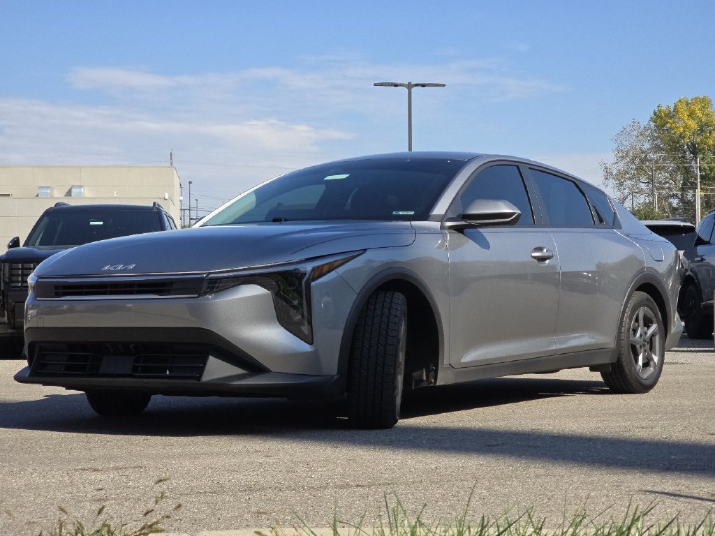 Used 2025 Kia K4 FWD image 11