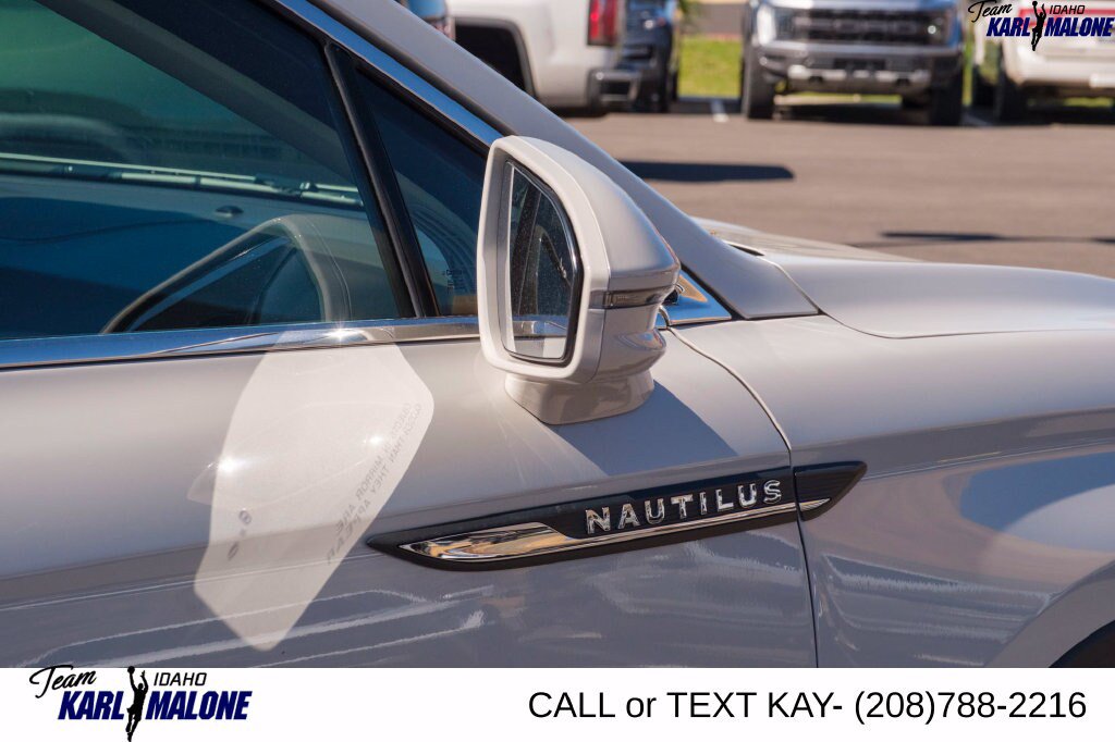 Used 2023 Lincoln Nautilus Reserve w/ Equipment Group 201A AWD/4WD image 18