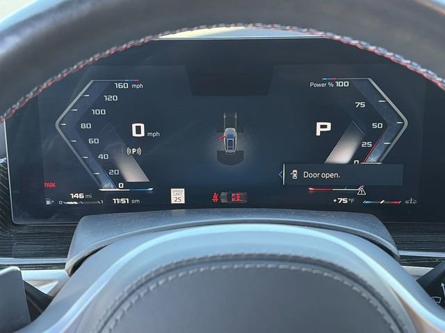 Used 2025 BMW X7 M60i image 25