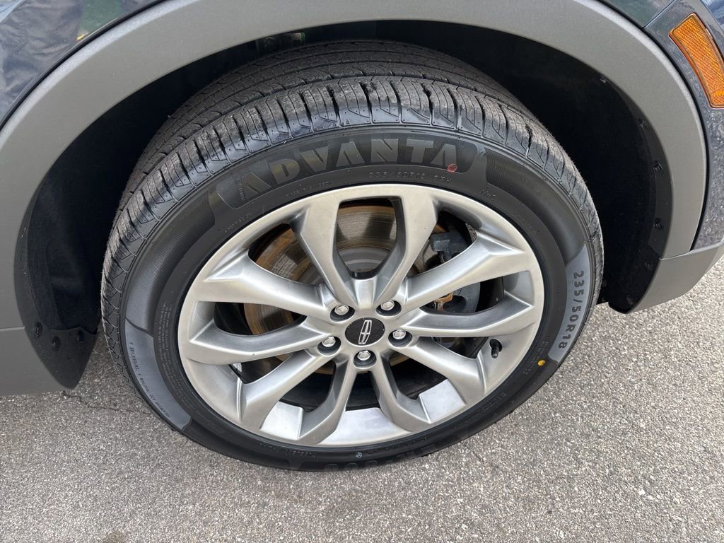 Used 2017 Lincoln MKC Select w/ Lincoln MKC Climate Package image 11