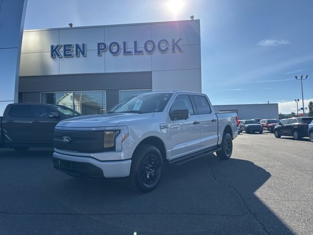 New 2025 Ford F150 Lightning XLT w/ Max Trailer Tow Package image 2