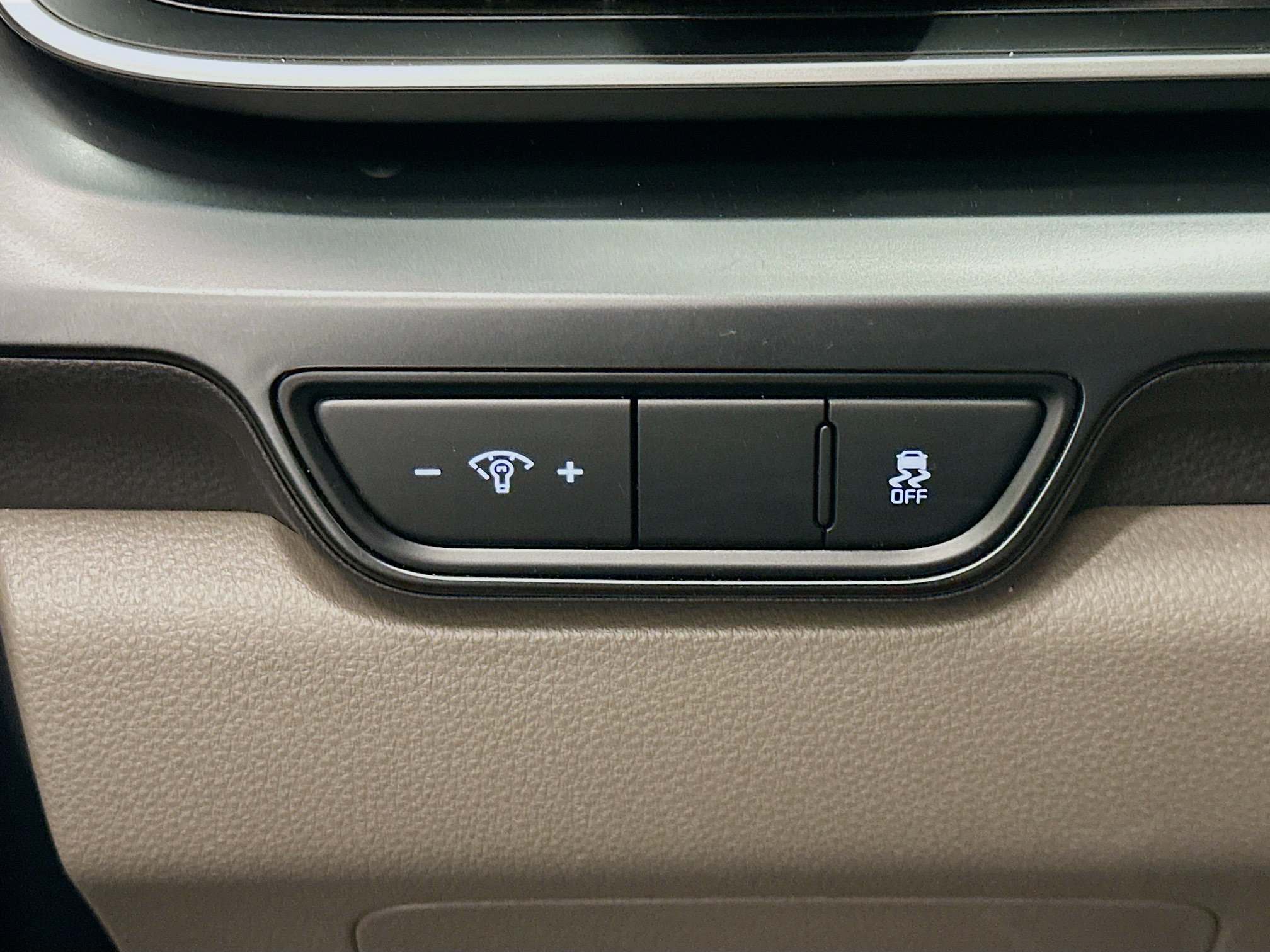 Used 2026 Kia Carnival FWD image 17