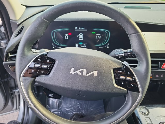 Certified 2023 Kia Niro EX FWD image 20