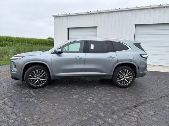 Used 2026 Buick Enclave Avenir w/ Super Cruise Package AWD/4WD image 2