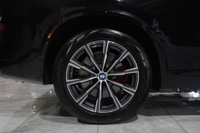 Used 2021 BMW X5 M50i w/ Executive Package AWD/4WD image 32