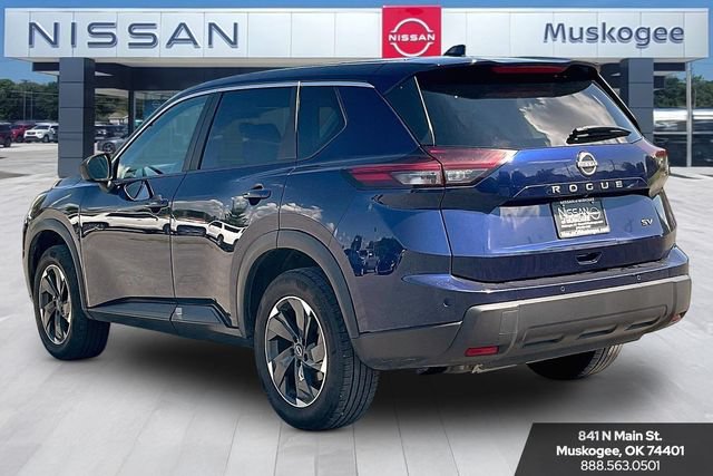 Used 2024 Nissan Rogue SV FWD image 4