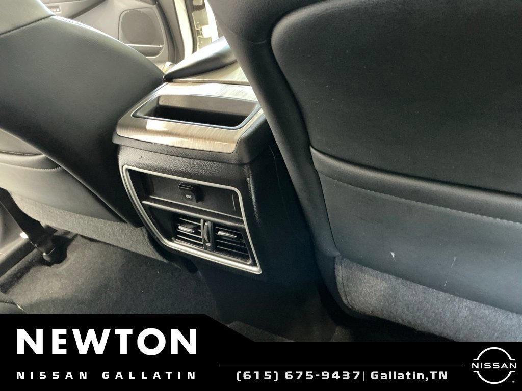 Used 2017 Nissan Murano SL FWD image 16