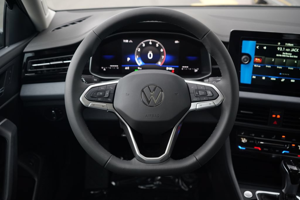New 2026 Volkswagen Jetta SE FWD image 9