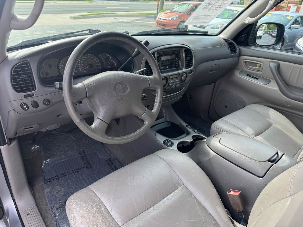 Used 2001 Toyota Sequoia Limited RWD image 10