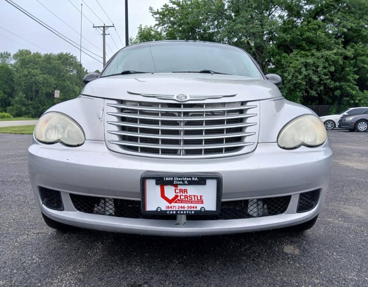 Used 2009 Chrysler PT Cruiser FWD image 2