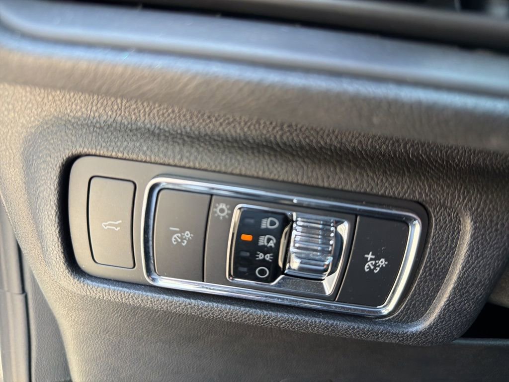 Used 2022 Lincoln Corsair AWD w/ Equipment Group 101A image 20