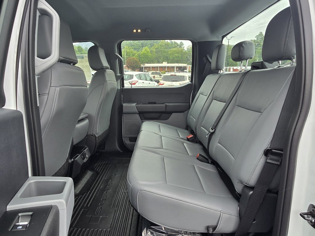 New 2025 Ford F250 XL w/ FX4 Off-Road Package image 11