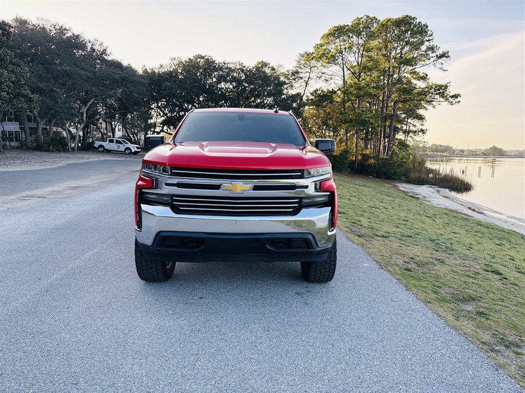 Used 2020 Chevrolet Silverado 1500 LT w/ Trailering Package image 4