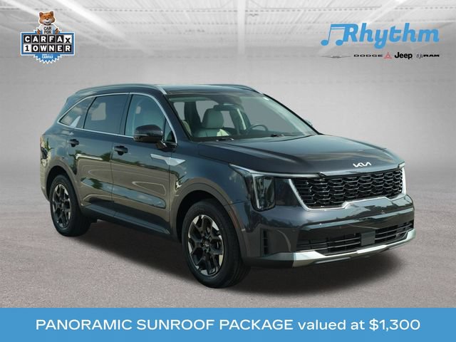 Used 2025 Kia Sorento S w/ Panoramic Sunroof Package