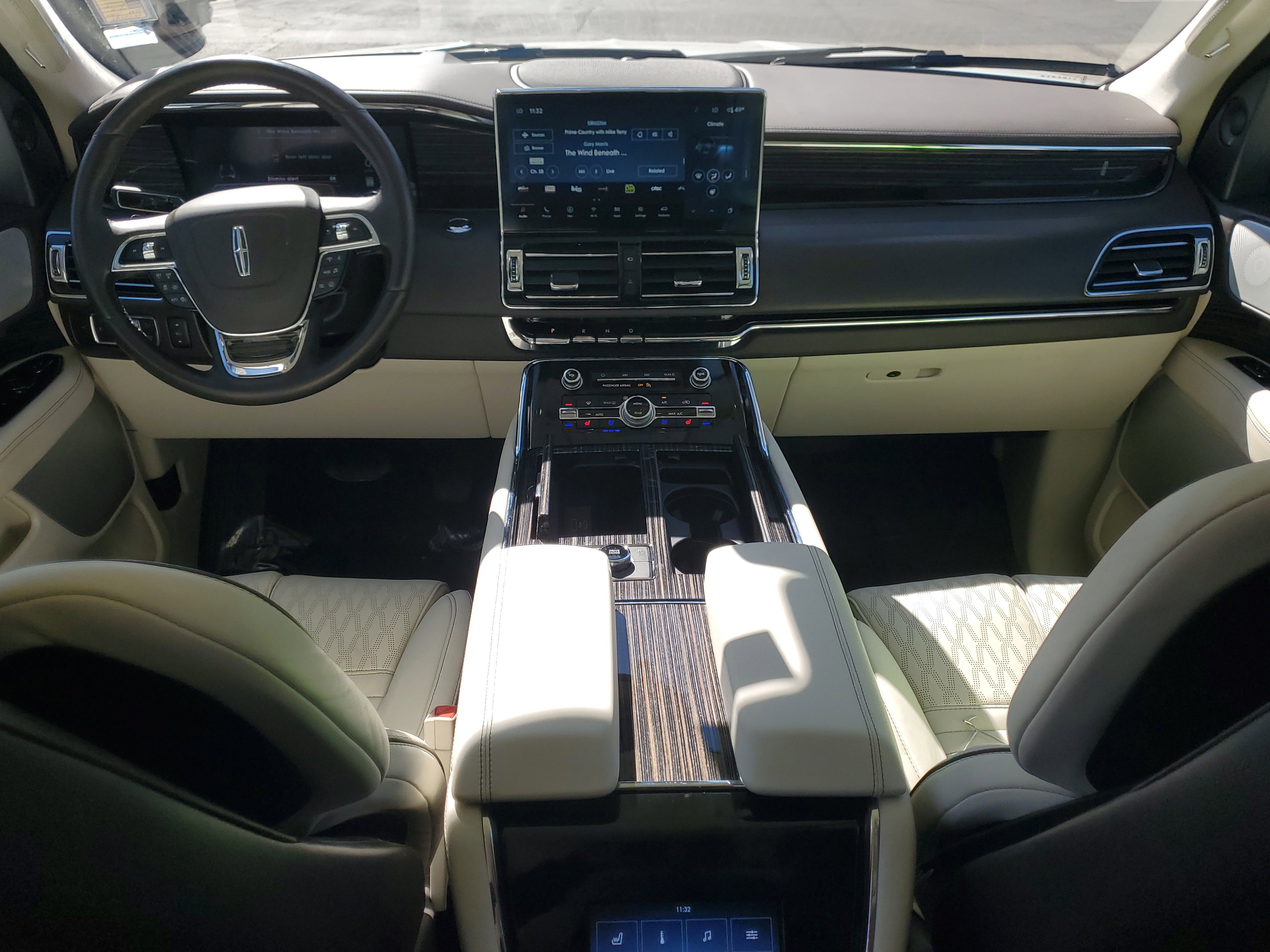 Used 2024 Lincoln Navigator Black Label image 15