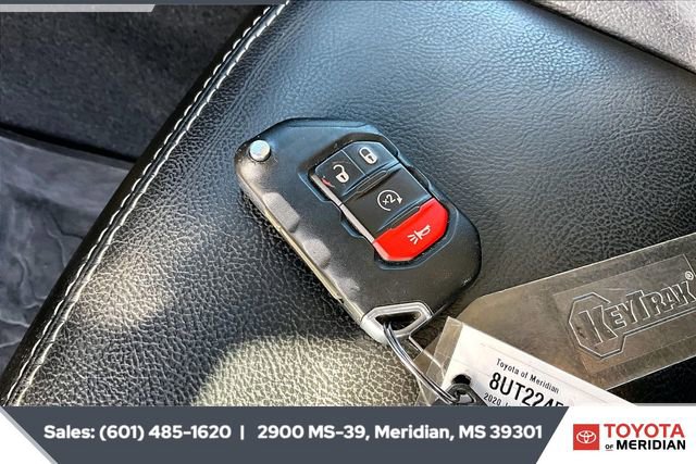 Used 2020 Jeep Gladiator Overland w/ Cold Weather Group image 9