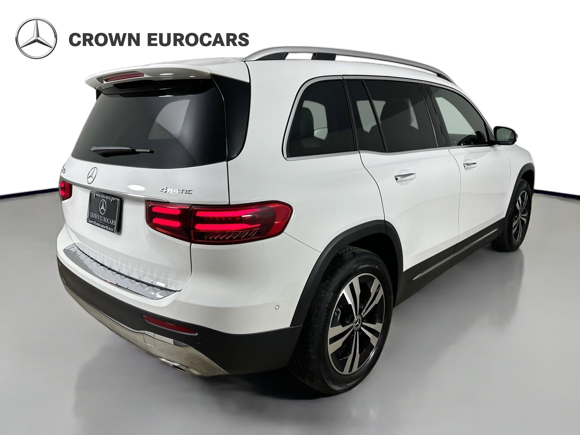 Used 2026 Mercedes-Benz GLB 250 4MATIC image 5