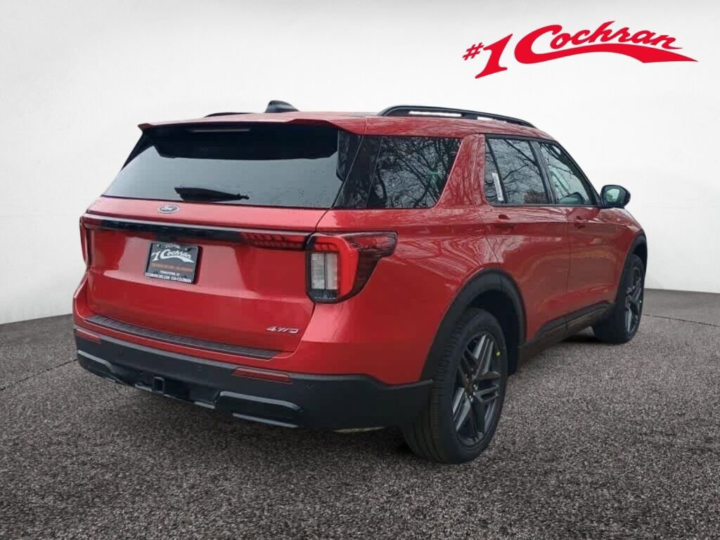 New 2026 Ford Explorer ST-Line w/ ST-Line Street Pack AWD/4WD image 5