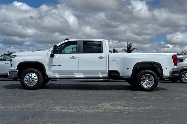 New 2026 Chevrolet Silverado 3500 LT w/ All Star Edition image 7