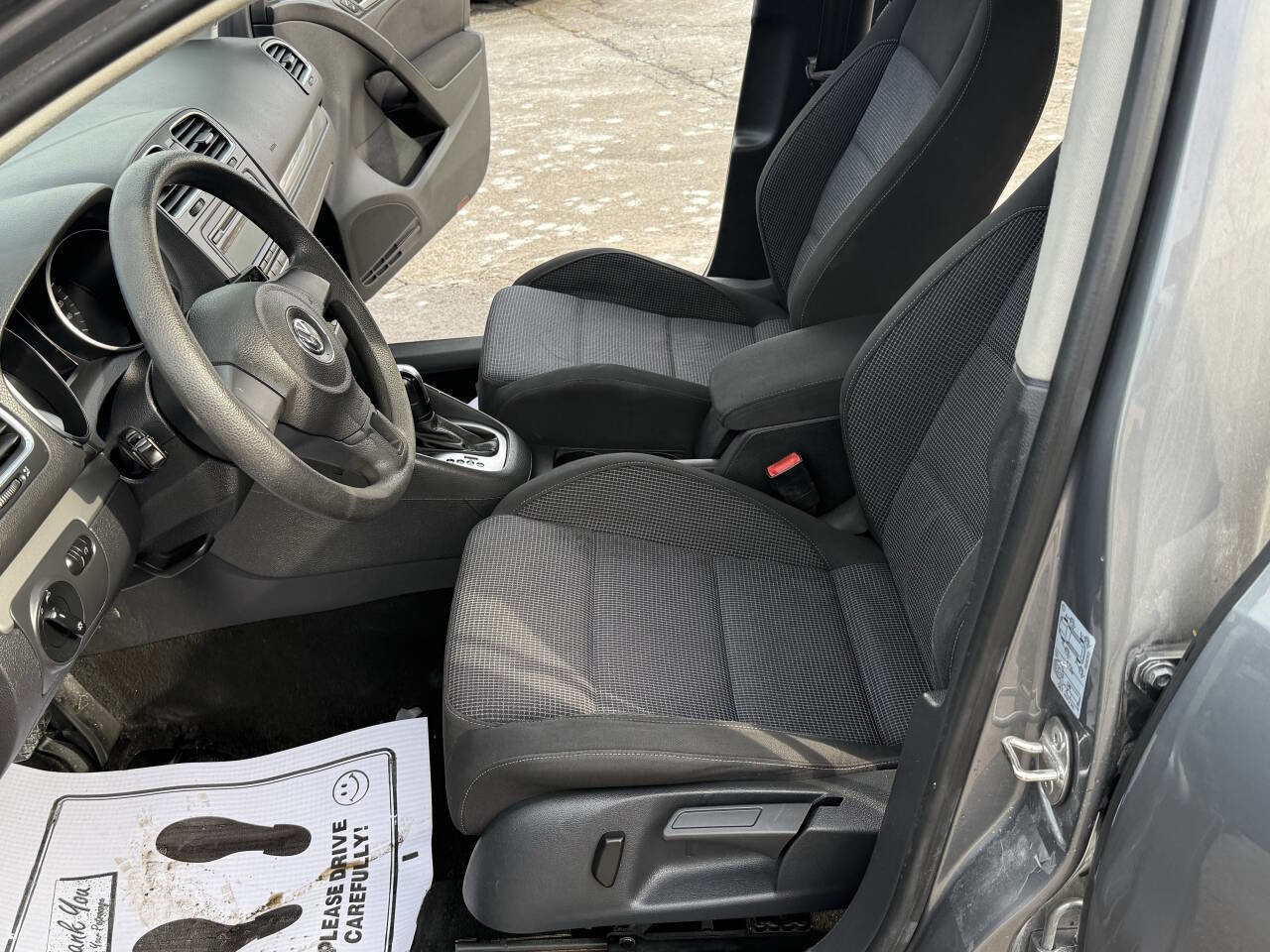 Used 2014 Volkswagen Golf 4-Door image 14