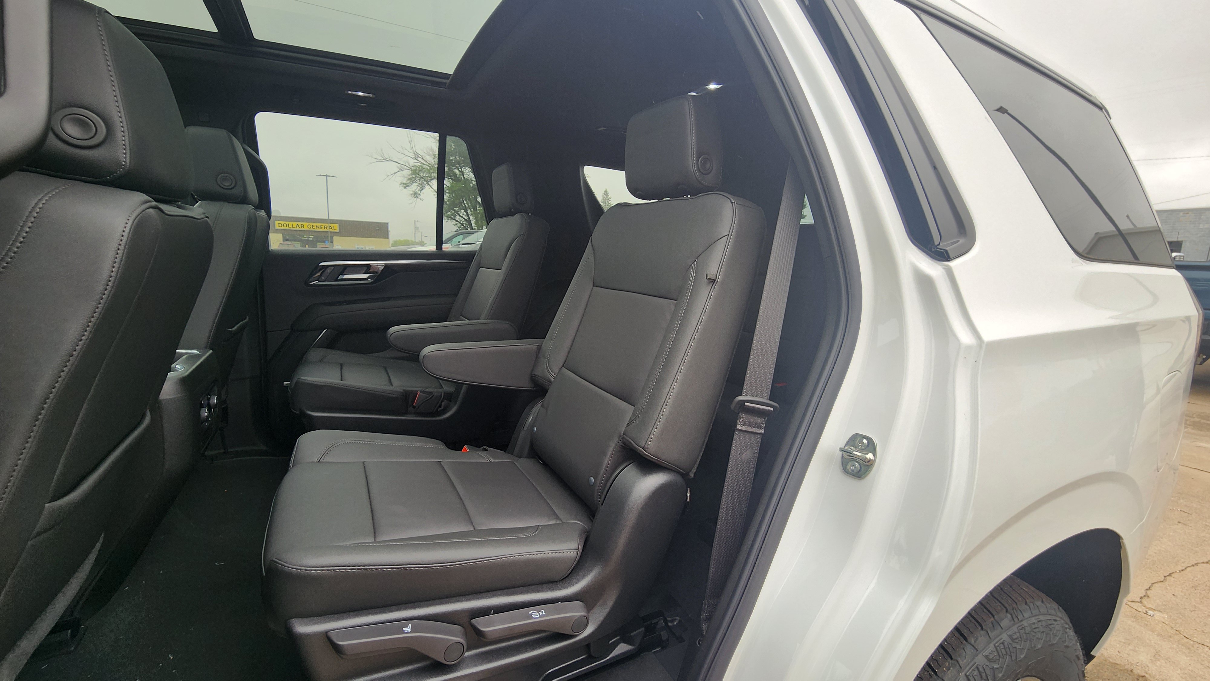 New 2026 Chevrolet Tahoe Z71 w/ Comfort Package AWD/4WD image 24