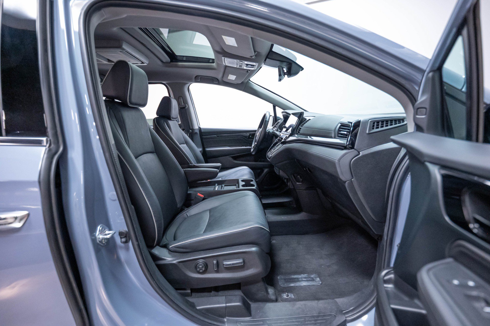 Used 2024 Honda Odyssey Elite image 46