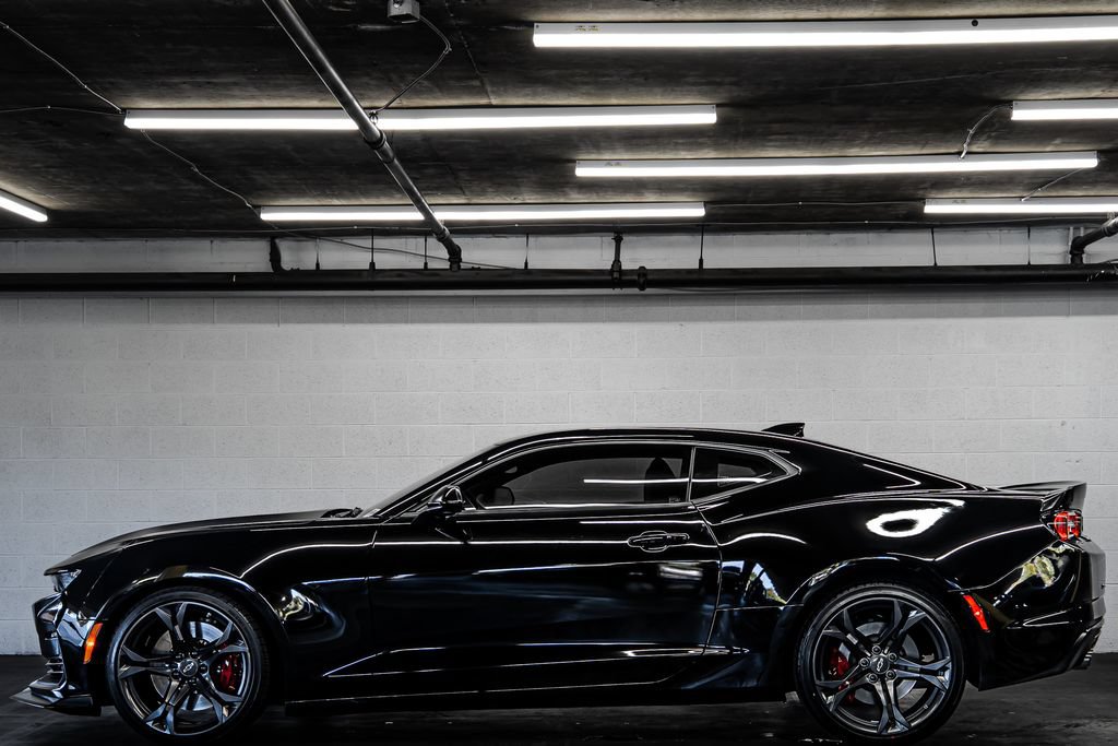 Used 2021 Chevrolet Camaro SS RWD image 2