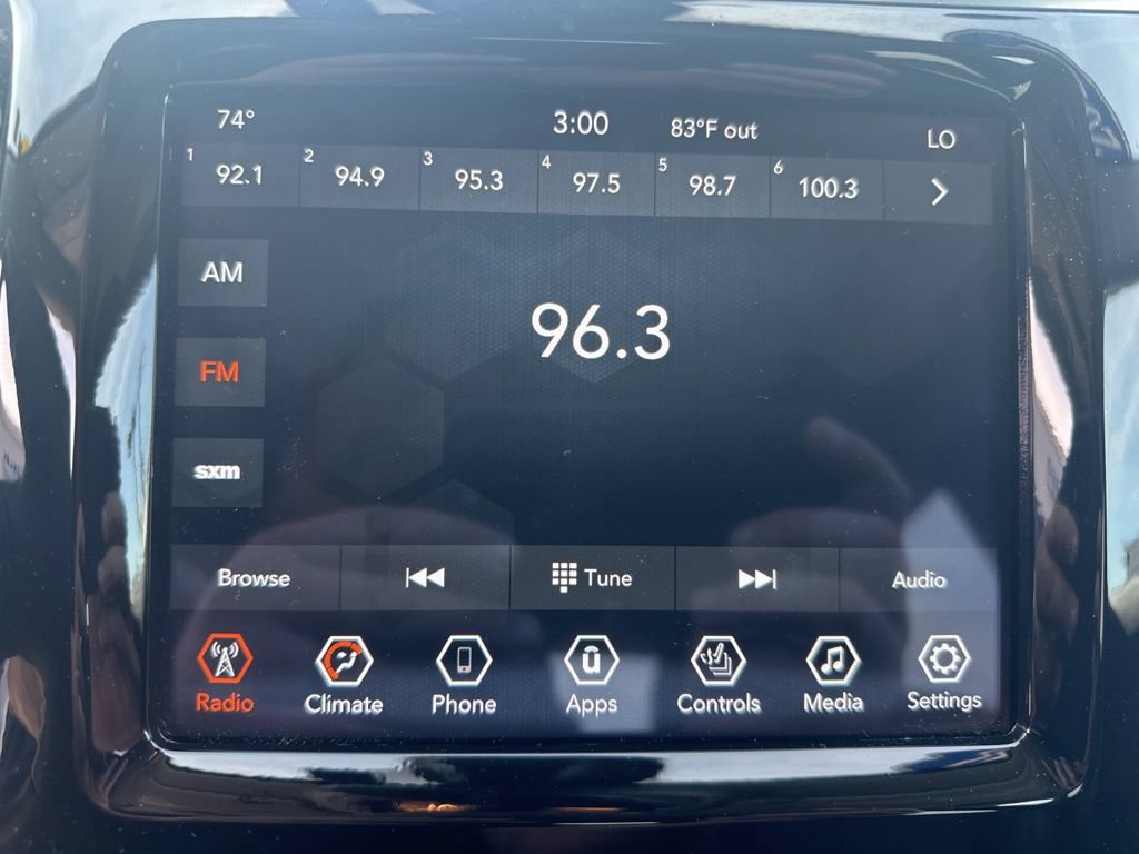 Used 2022 Jeep Cherokee Limited AWD/4WD image 24