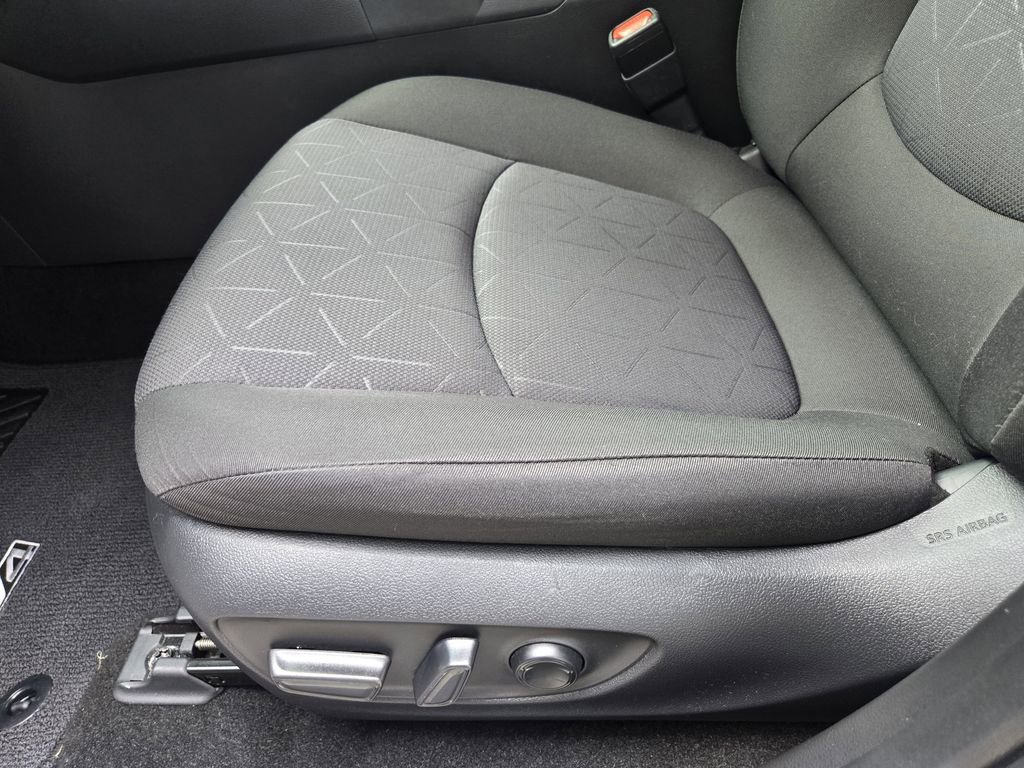 Used 2024 Toyota RAV4 XLE w/ Convenience Package image 15