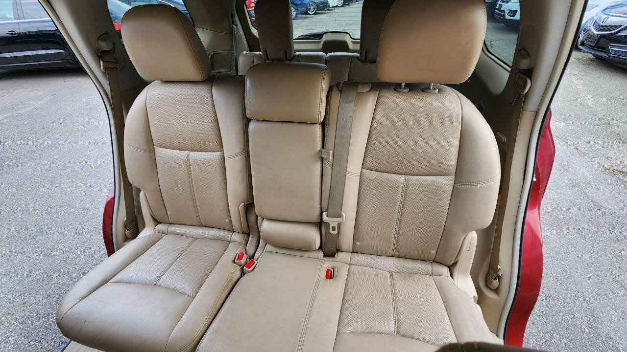 Used 2013 Nissan Pathfinder Platinum w/ Platinum Premium Pkg image 29