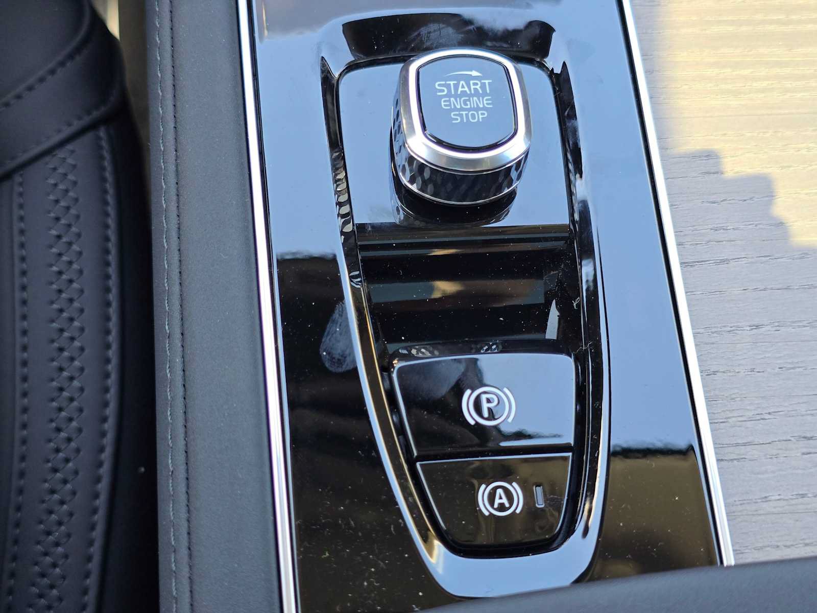 New 2026 Volvo XC90 B6 Plus w/ Protection Package AWD/4WD image 33