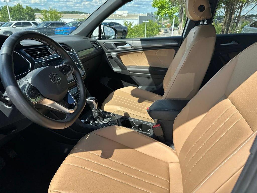 Used 2023 Volkswagen Tiguan SE AWD/4WD image 9